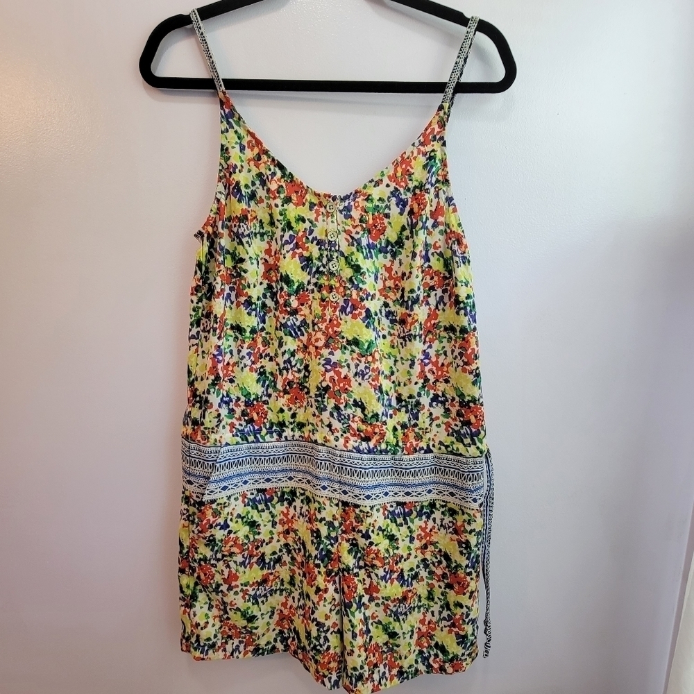 Cabi Floral Romper with Pockets Size XS - Picture 1 of 4